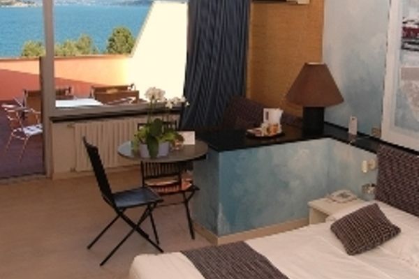 Conca Azzurra Wellness Hotel (Ranco)